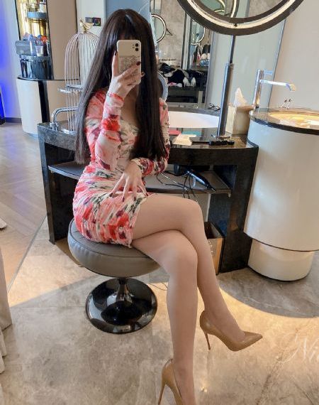 年轻女教师免费观看_1080影视在线观看