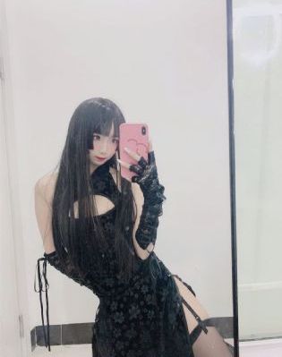 年轻的护士三级出奶水_高清免费播放